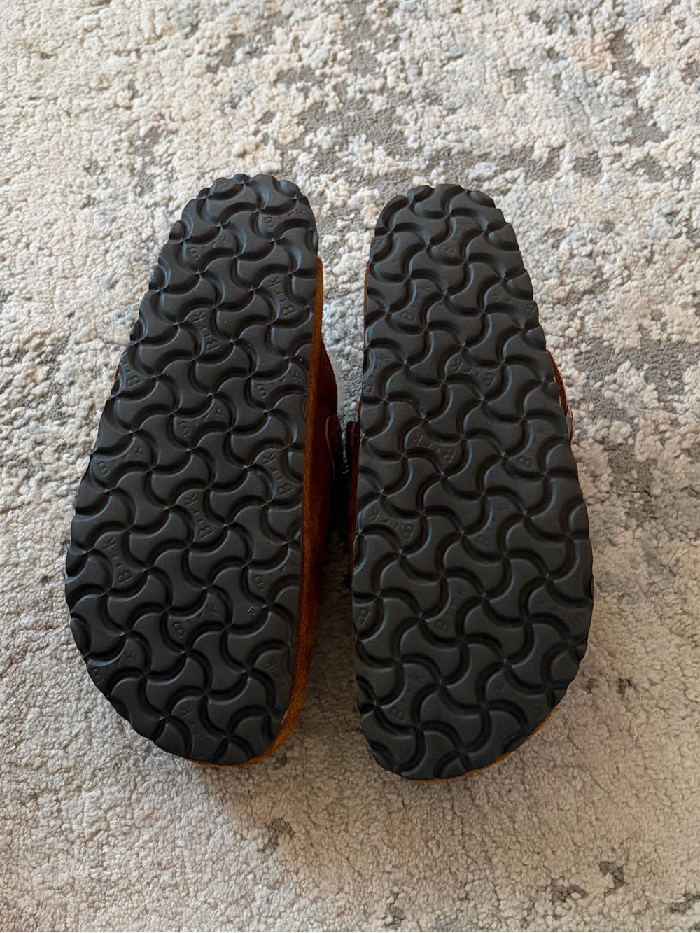 Birkenstock Shearling-Lined Suede Clogs in Chestnut Brown - Picture 6 of 8